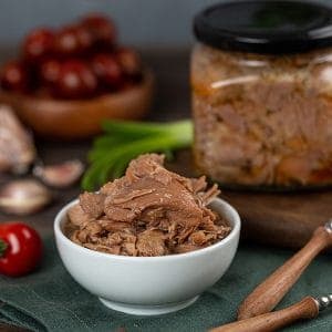 Aļņa aukstā gaļa burciņā